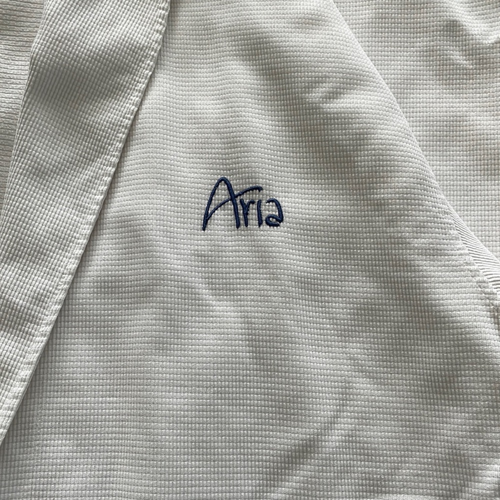 Aria Hotel textured robe, excellent condition,Very long,Description in photos.